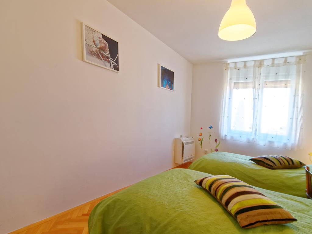 Apartment Marina Pula